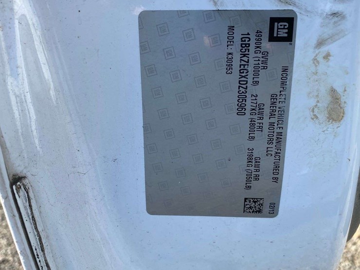 2013-chevrolet-silverado-3500-image-39