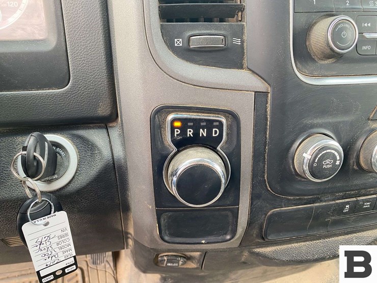 2018-ram-1500-pickup-image-26