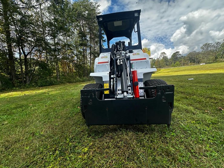2024-bobcat-l28-image-4