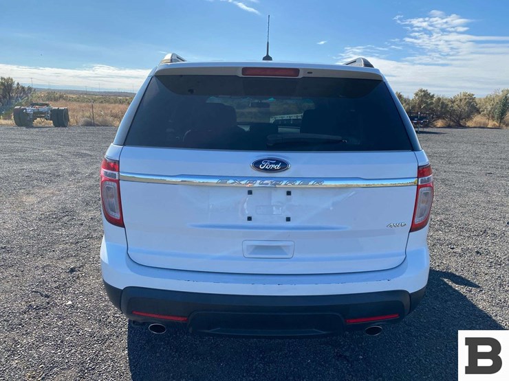 2013-ford-explorer-image-5