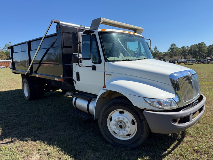 2013-international-durastar-4300-image-7