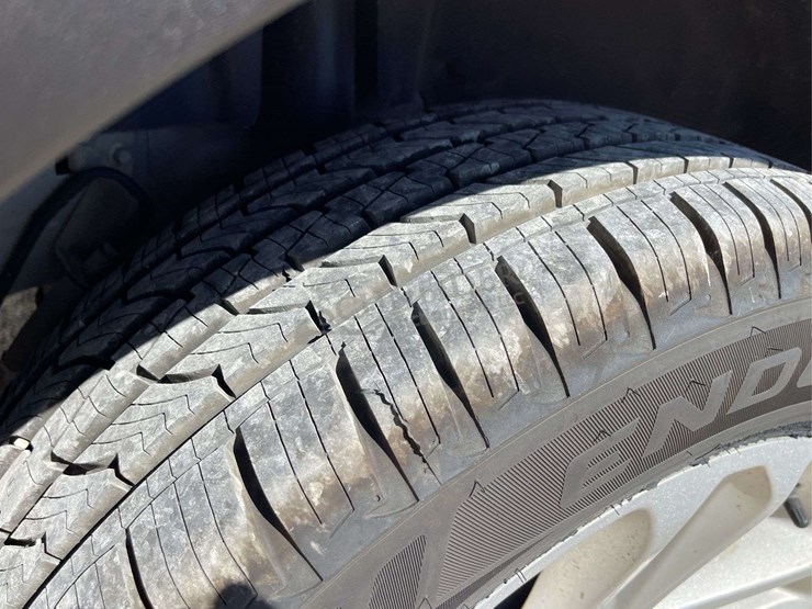 2013-ford-explorer-image-21