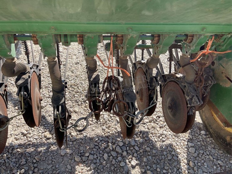 john-deere-8200-image-18