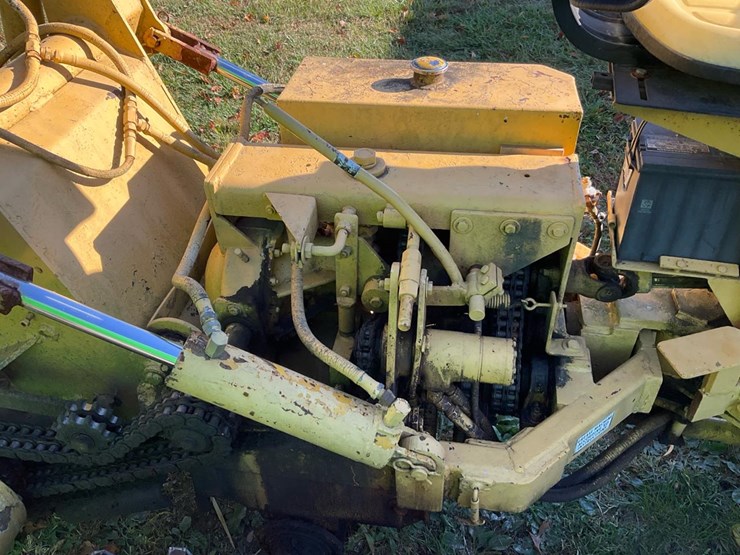 #1365-•-vermeer-m-460-ride-on-trencher-image-33