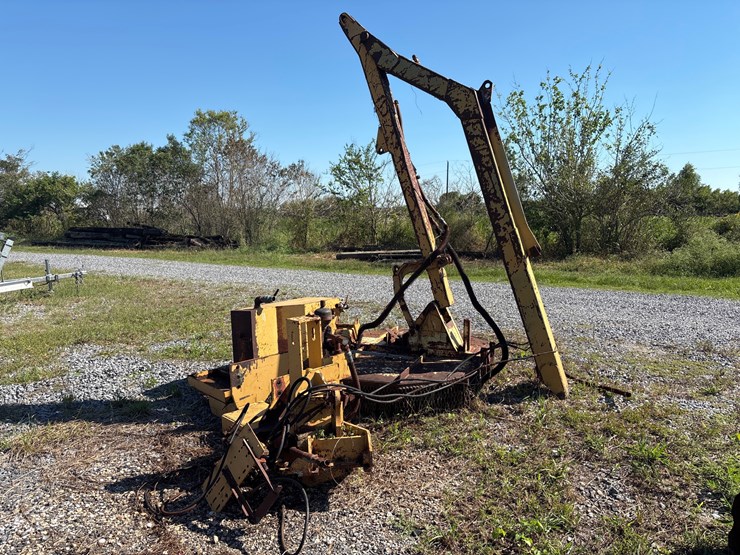 #136-•-side-cutter-attchment-for-tractor-image-1