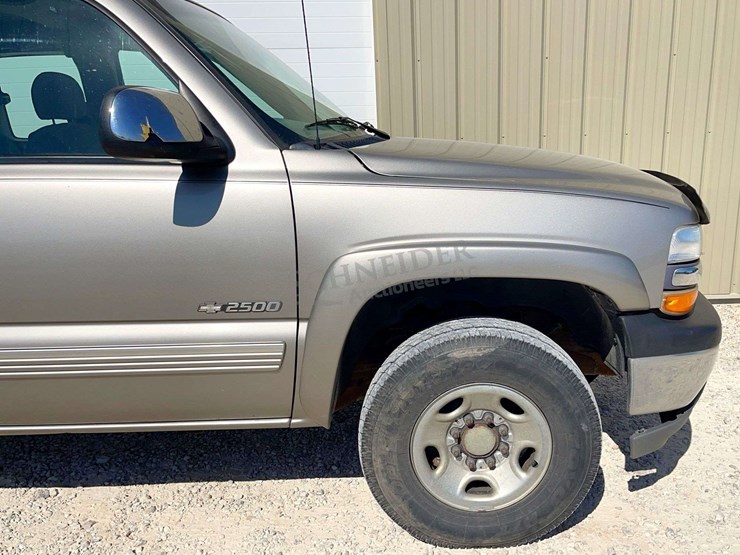 2000-chevrolet-2500-image-16