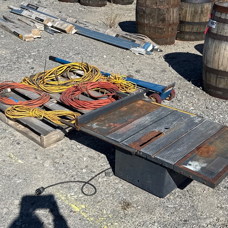 #25646 • Craftman 10" Motorized Table Saw,Drop Cords & Barrel Dolly