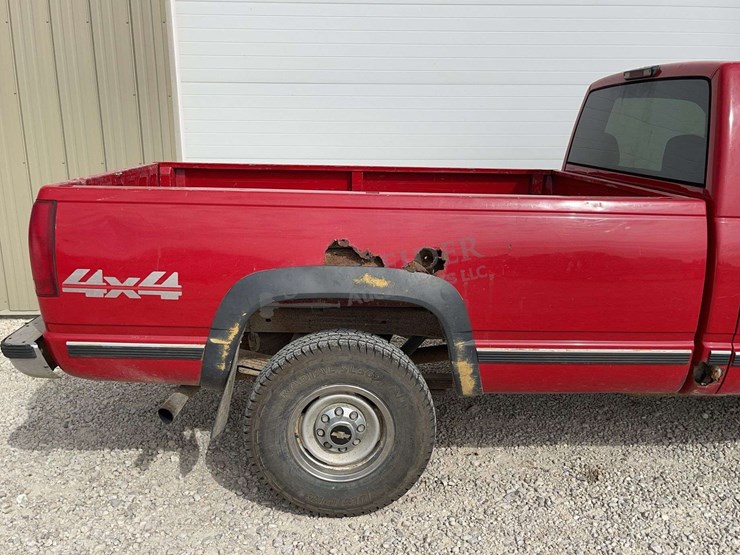 1999-chevrolet-2500-image-18