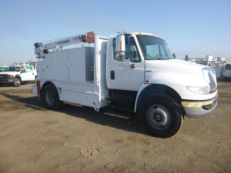 2011-international-durastar-4300-image-2