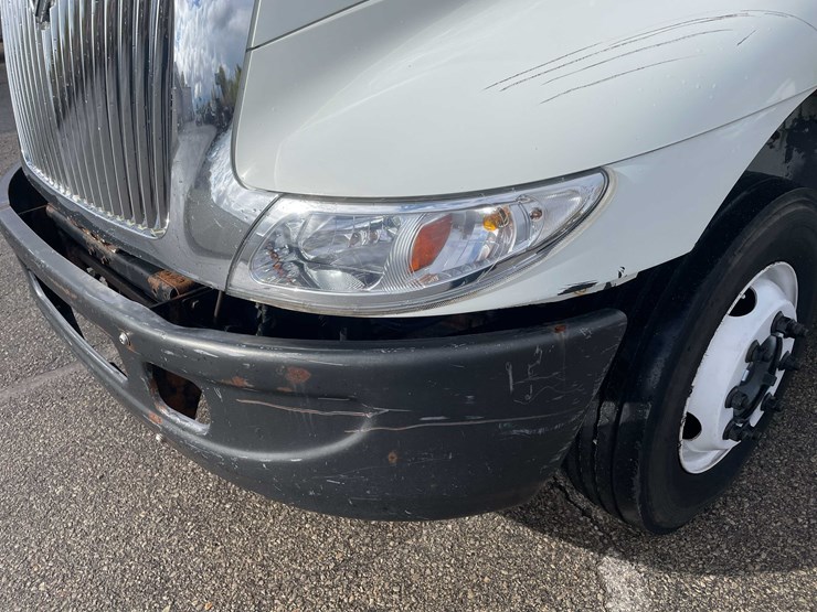 2003-international-durastar-4300-image-11