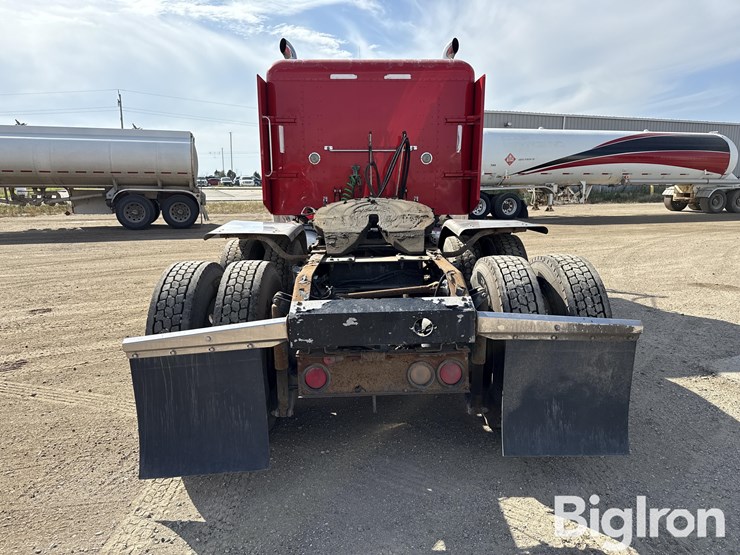 2011-peterbilt-388-image-6