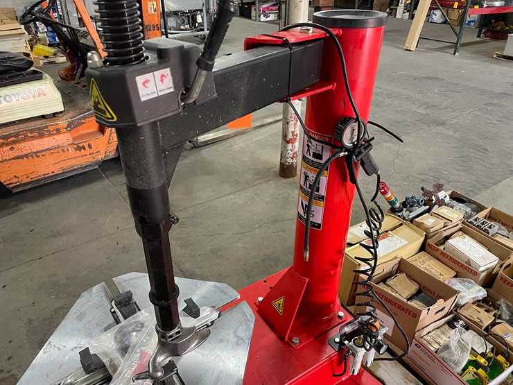 #8524-•-tire-changer-(e)-image-35