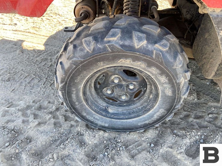 kymco-uxv-500-image-26