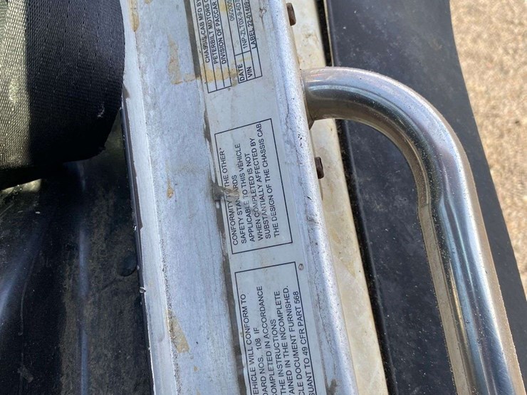 2006-peterbilt-320-image-44