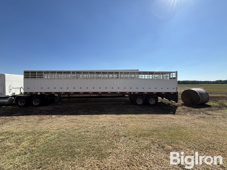 2013-neville-trailer-image-7