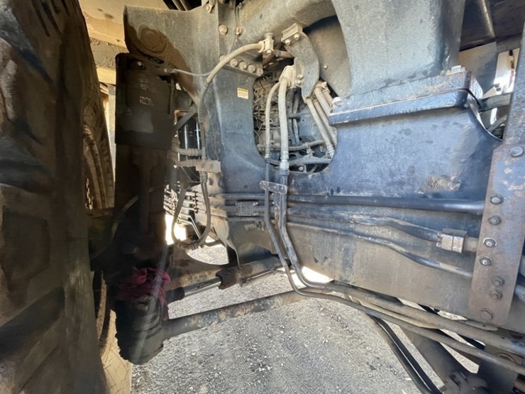 2015-komatsu-hd605-7e0-image-16