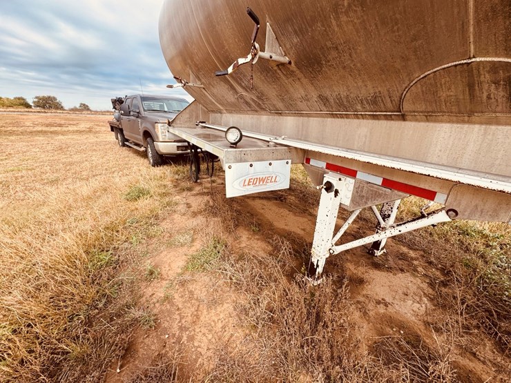 ledwell-feed-trailer-image-16