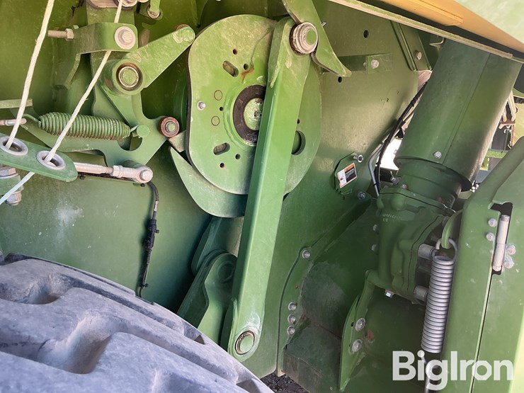 2018-krone-big-pack-4x4-big-square-baler-image-20