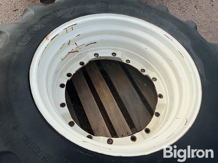 goodyear-special-sure-grip-td8-16.9r30-tractor-tire-image-10