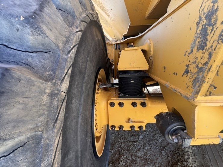 2021-volvo-a60h-image-23