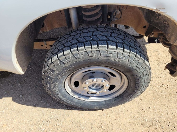 2011-ford-f350-image-16