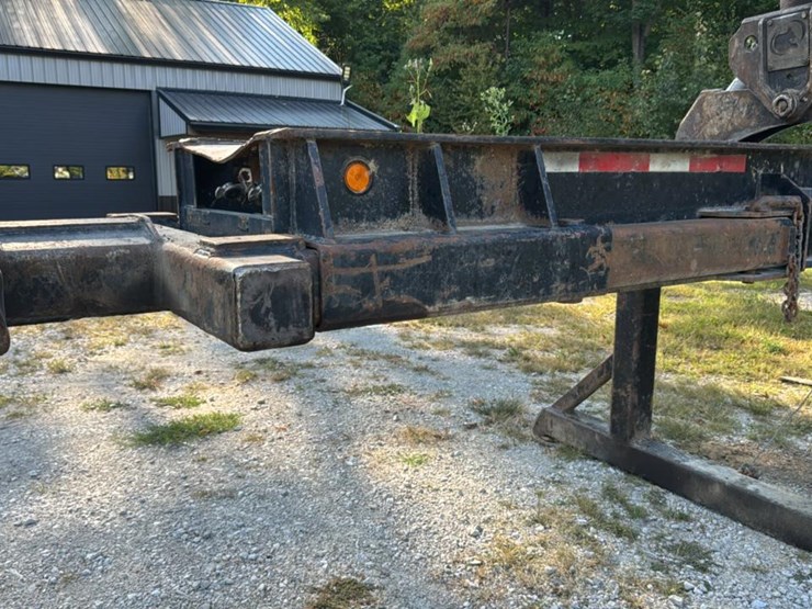 2015-deere-437d-image-45