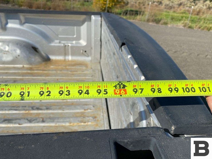 2013-ram-1500-pickup-image-18