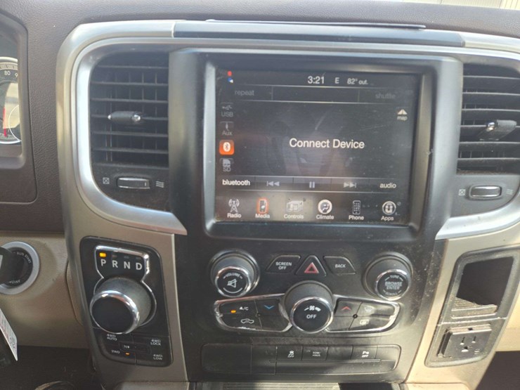 2013-ram-1500-slt-image-14