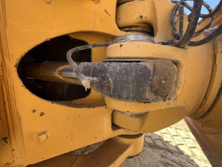 2021-volvo-a60h-image-13