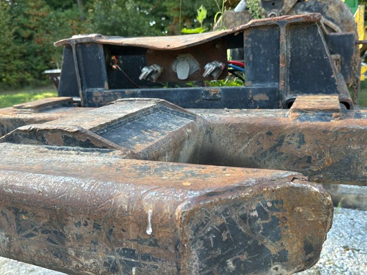 2015-deere-437d-image-44