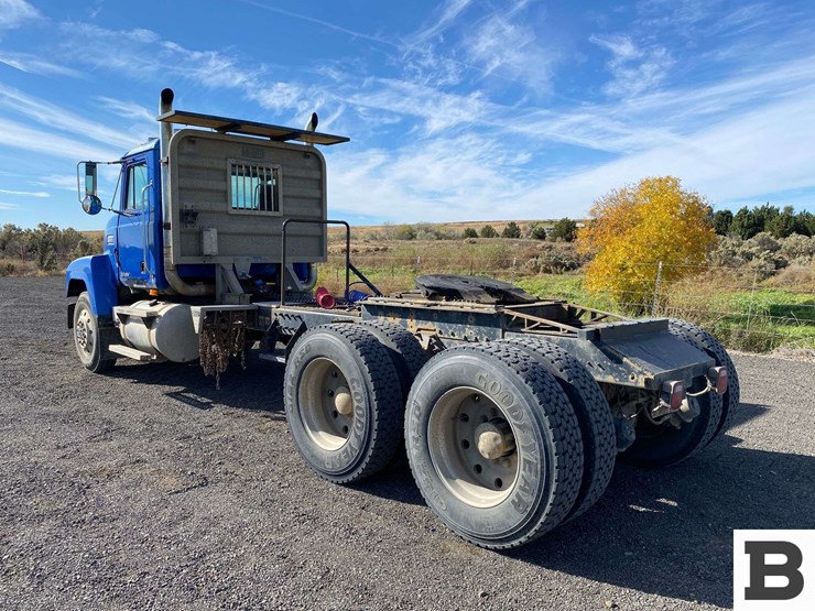 1995-mack-ch613-image-4