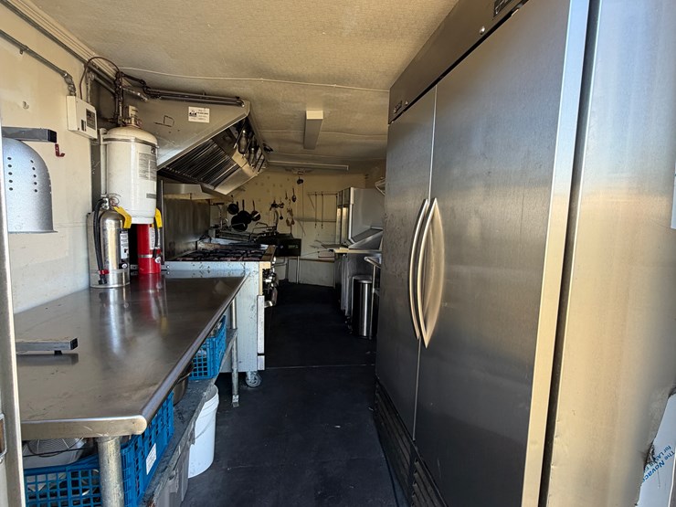 #17-•-#100a-•-food-trailer-image-5