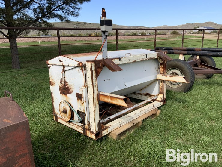 flatbed-mounted-cake-feeder-image-3