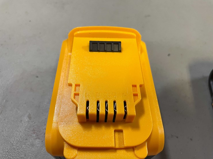 #8536-•-(2)-20-volt-dewalt-compatible-batteries-(pr12)-image-6