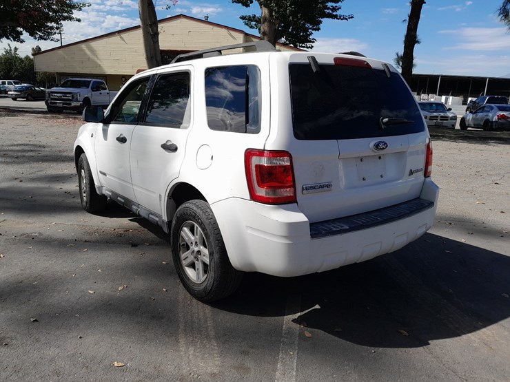 2008-ford-escape-image-3
