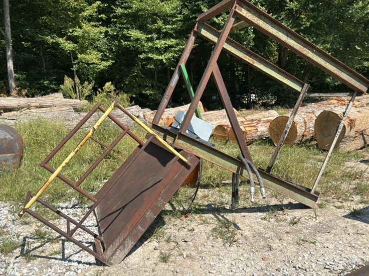 #4453-•-mellott-debarker-cab-image-15