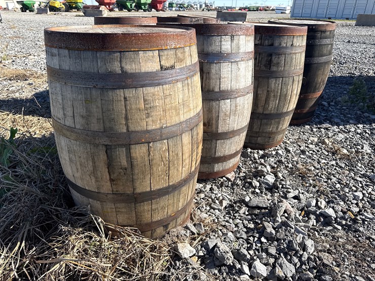 #28239-•-lot-of-(4)-whiskey-barrels-inv#-28239-image-3