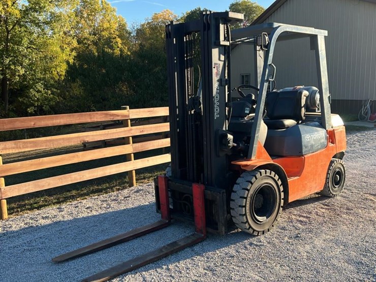 2005-toyota-7fgu25-image-1