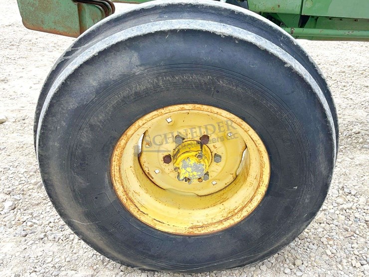 john-deere-2840-image-29