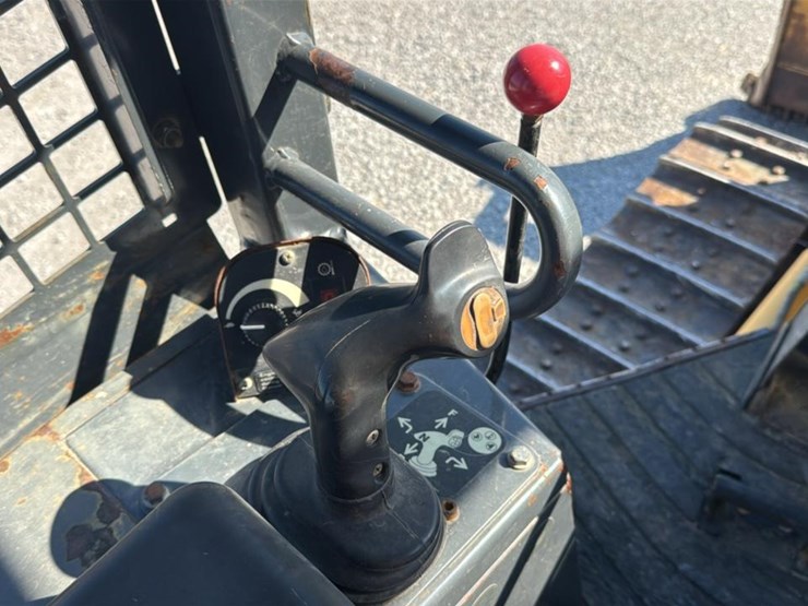 2015-deere-450j-lt-image-7