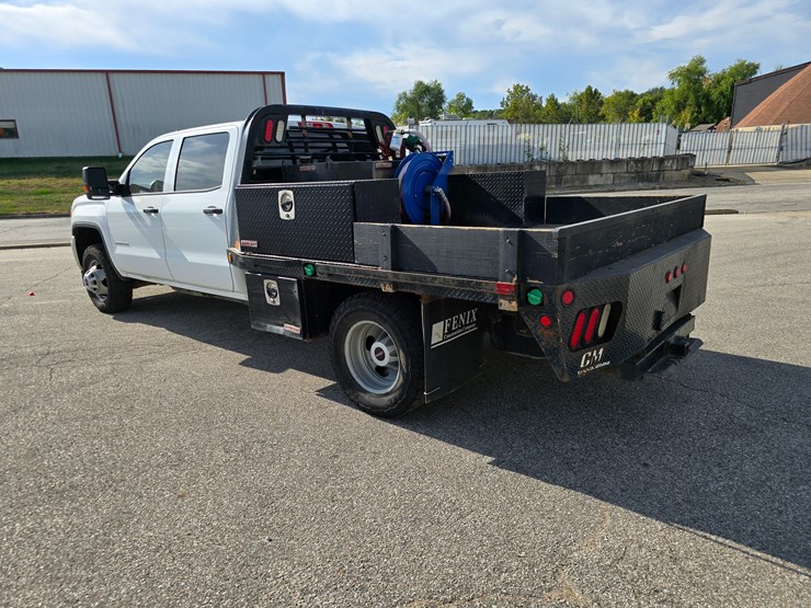 2017-gmc-sierra-3500-image-12