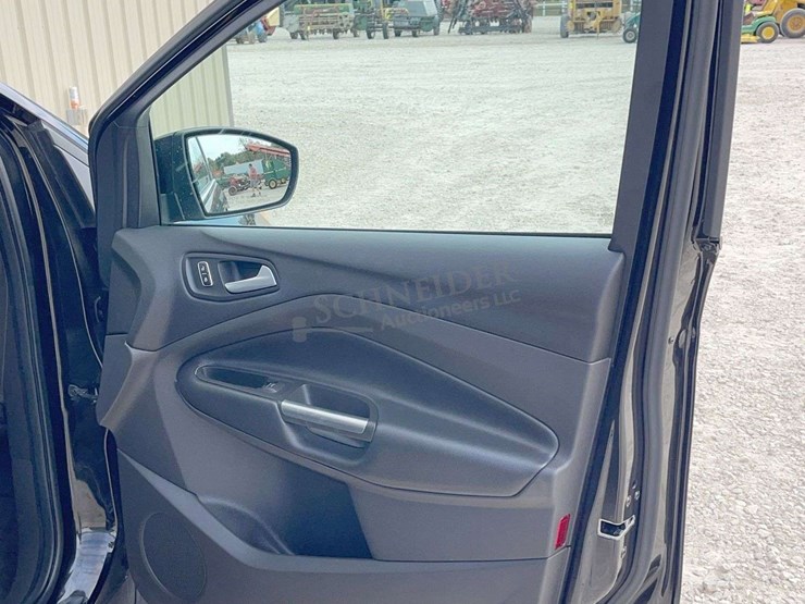 2013-ford-escape-titanium-image-21