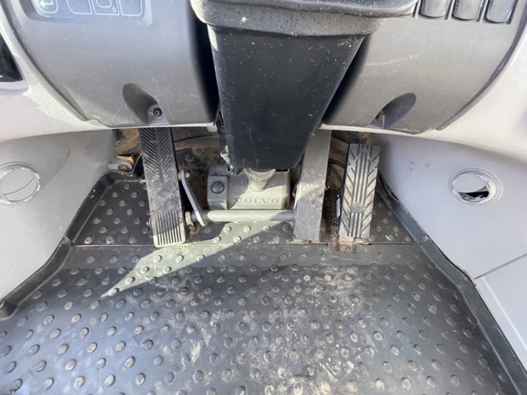 2020-volvo-l70h-image-30