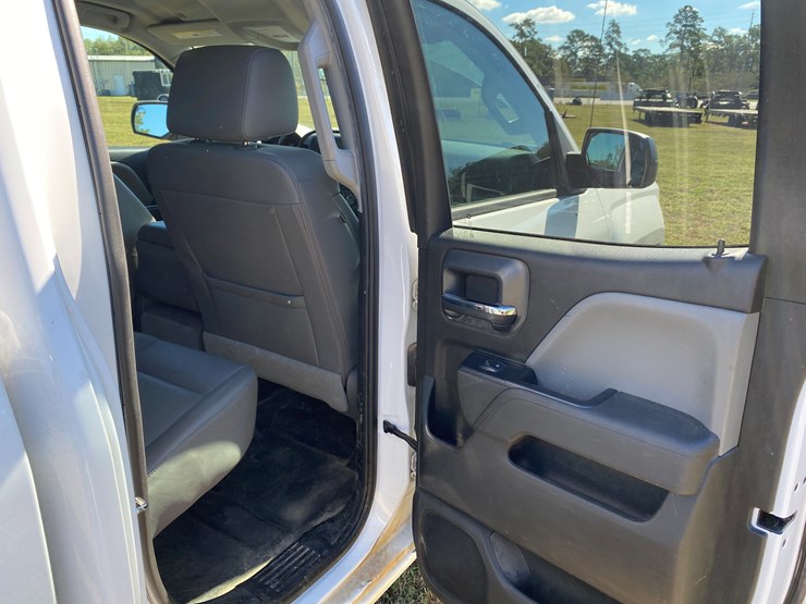 2018-chevrolet-silverado-image-16