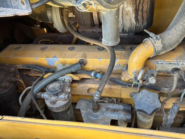 2008-deere-750j-xlt-image-7