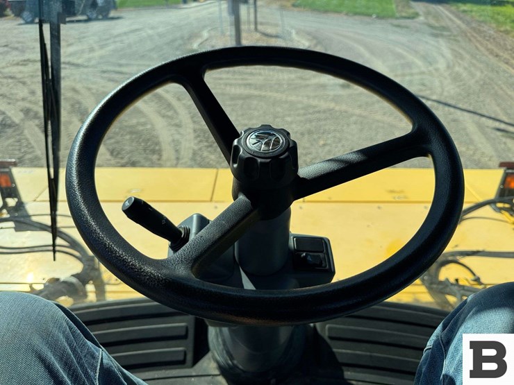 2015-new-holland-speedrower-260-image-73