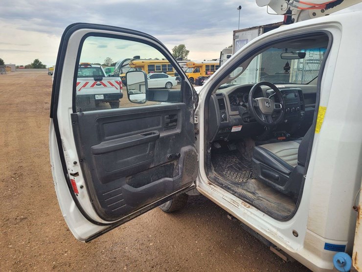 2011-ram-4500-slt-image-10