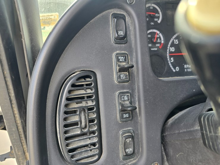 #22329-•-2014-freightliner-m2-106-box-truck-image-72