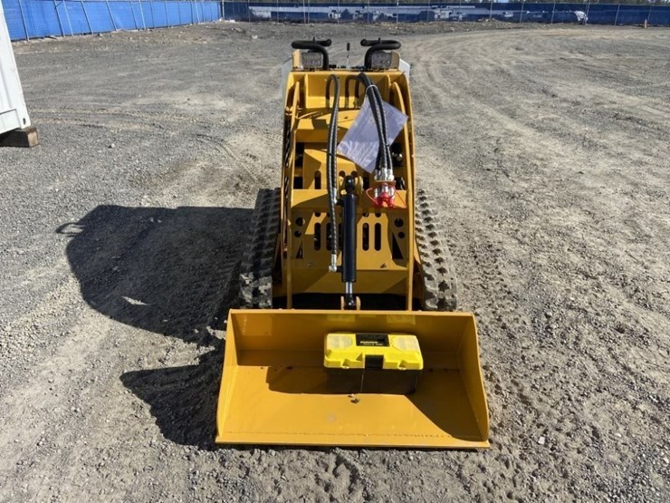 2025-ggma-gg385-mini-compact-track-loader-image-8