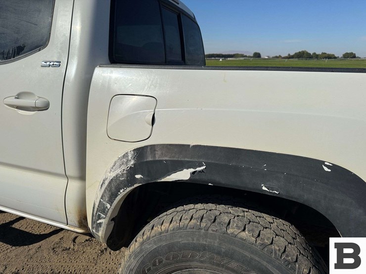 2017-toyota-tacoma-image-15